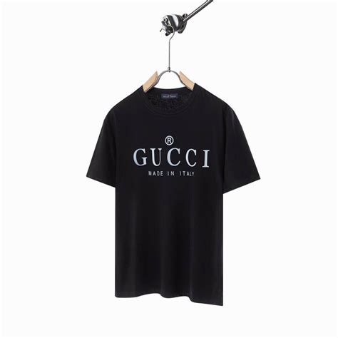 gucci wordmark logo